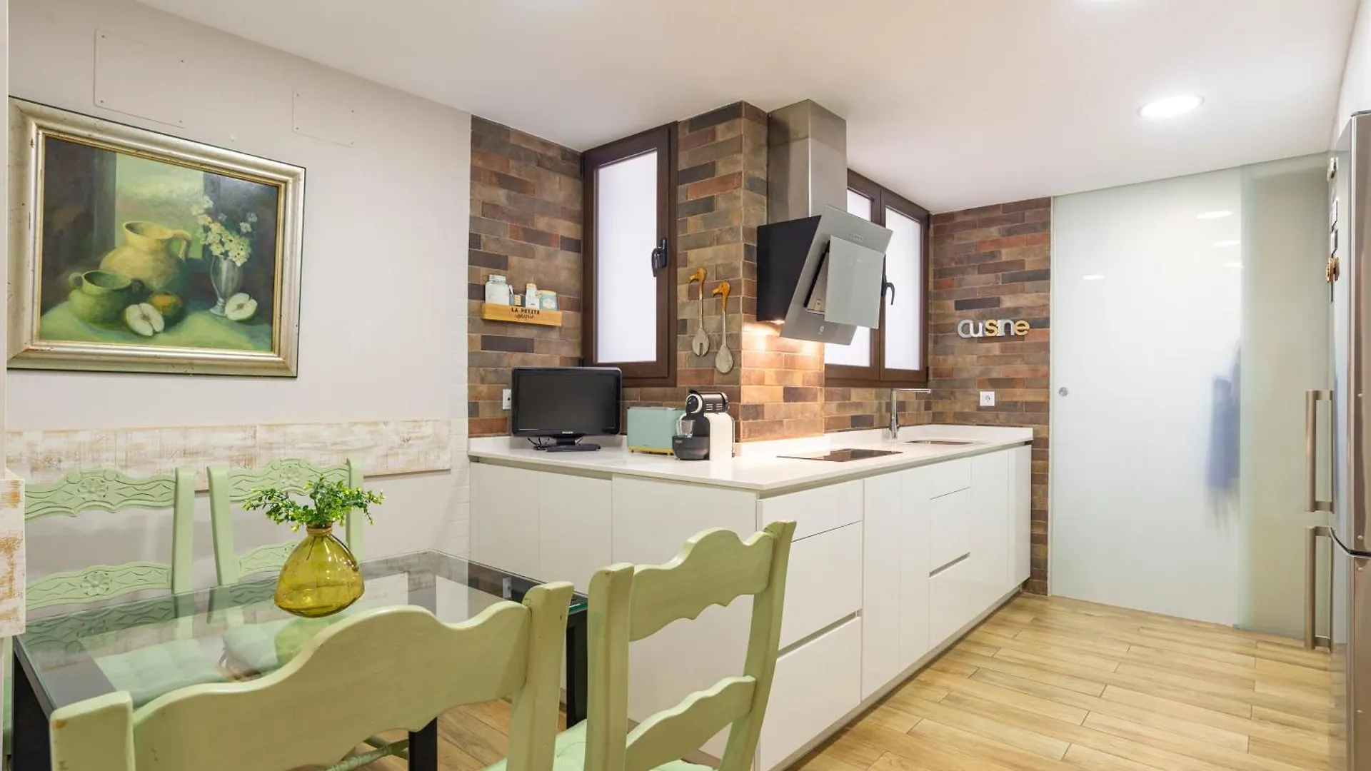 Malagueta Beach IV By Ele Apartments Malaga