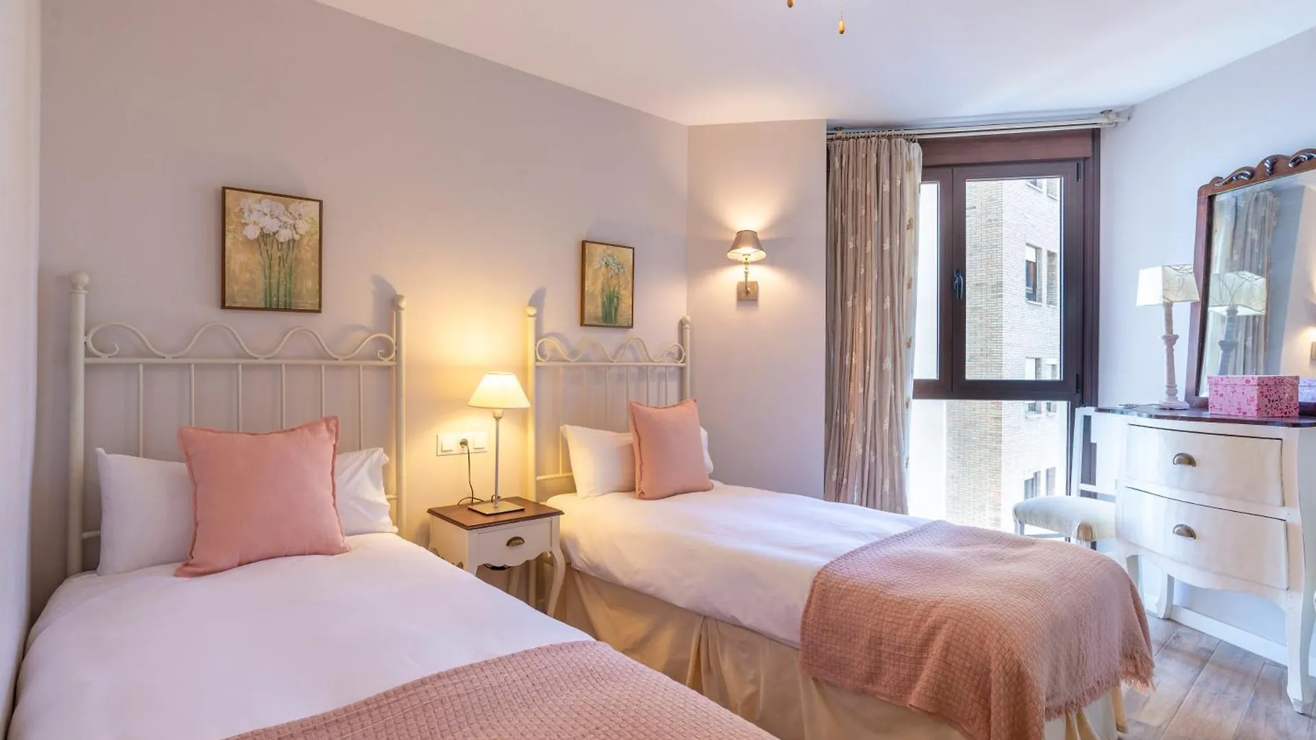 Malagueta Beach IV By Ele Apartments Malaga Spain