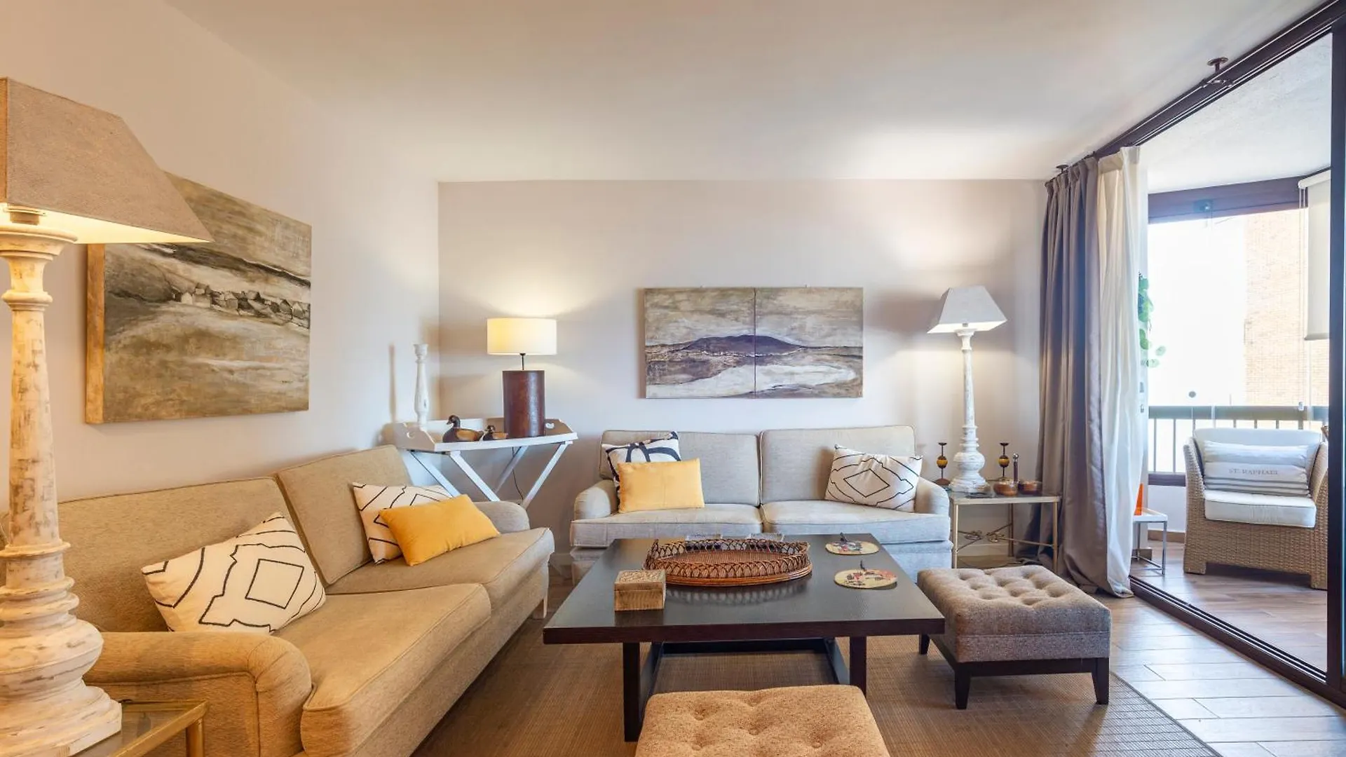 Malagueta Beach IV By Ele Apartments Malaga