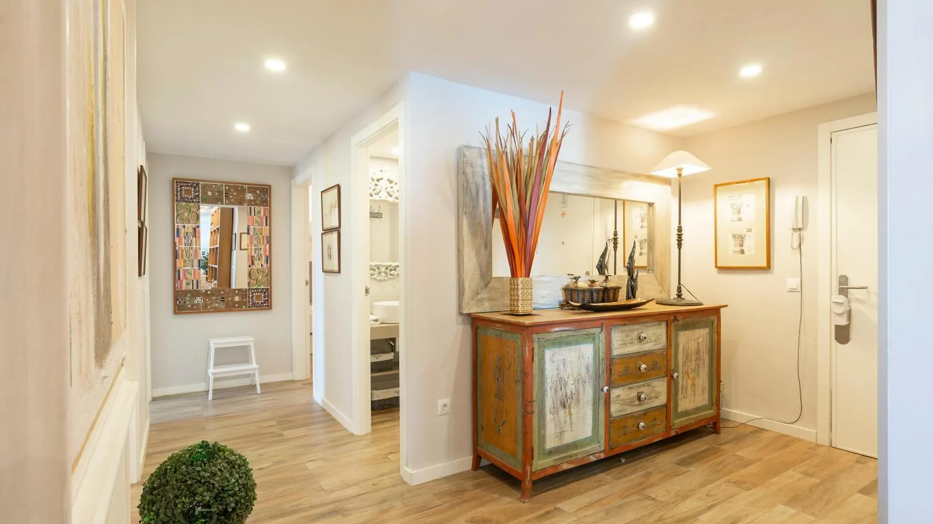 Malagueta Beach IV By Ele Apartments Malaga